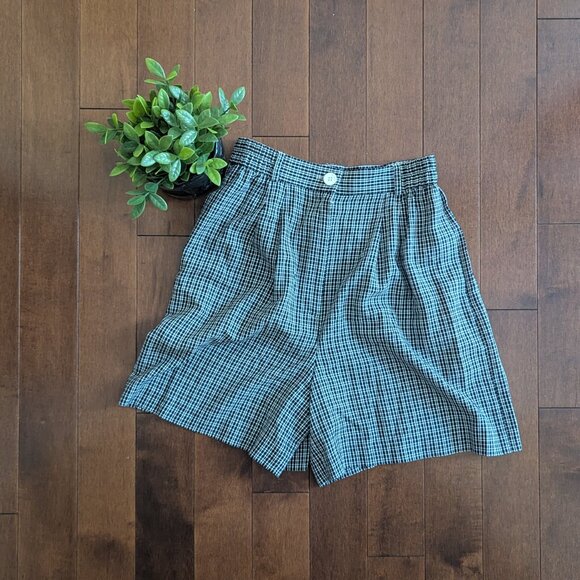 DITSY PLAID VINTAGE  BLACK AND WHITE TROUSER SHORTS - Picture 1 of 3